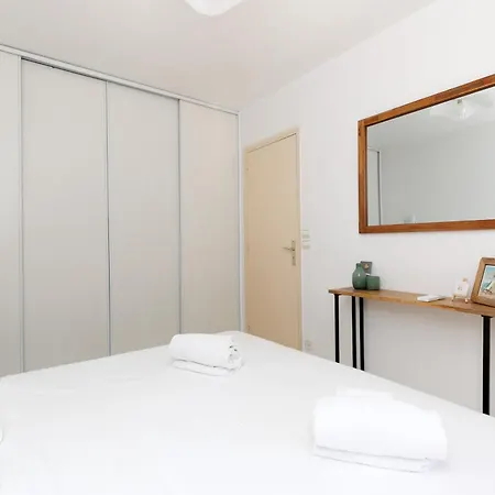 Upstays Cosy T2 32m2 With Terrace And Ac Cannes